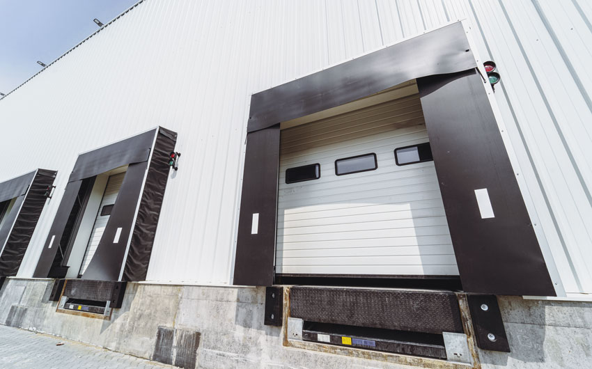 PERMISOS EN PAUSA: LA BUROCRACIA QUE PONE EN JAQUE EL DESARROLLO LOGÍSTICO EN CHILE